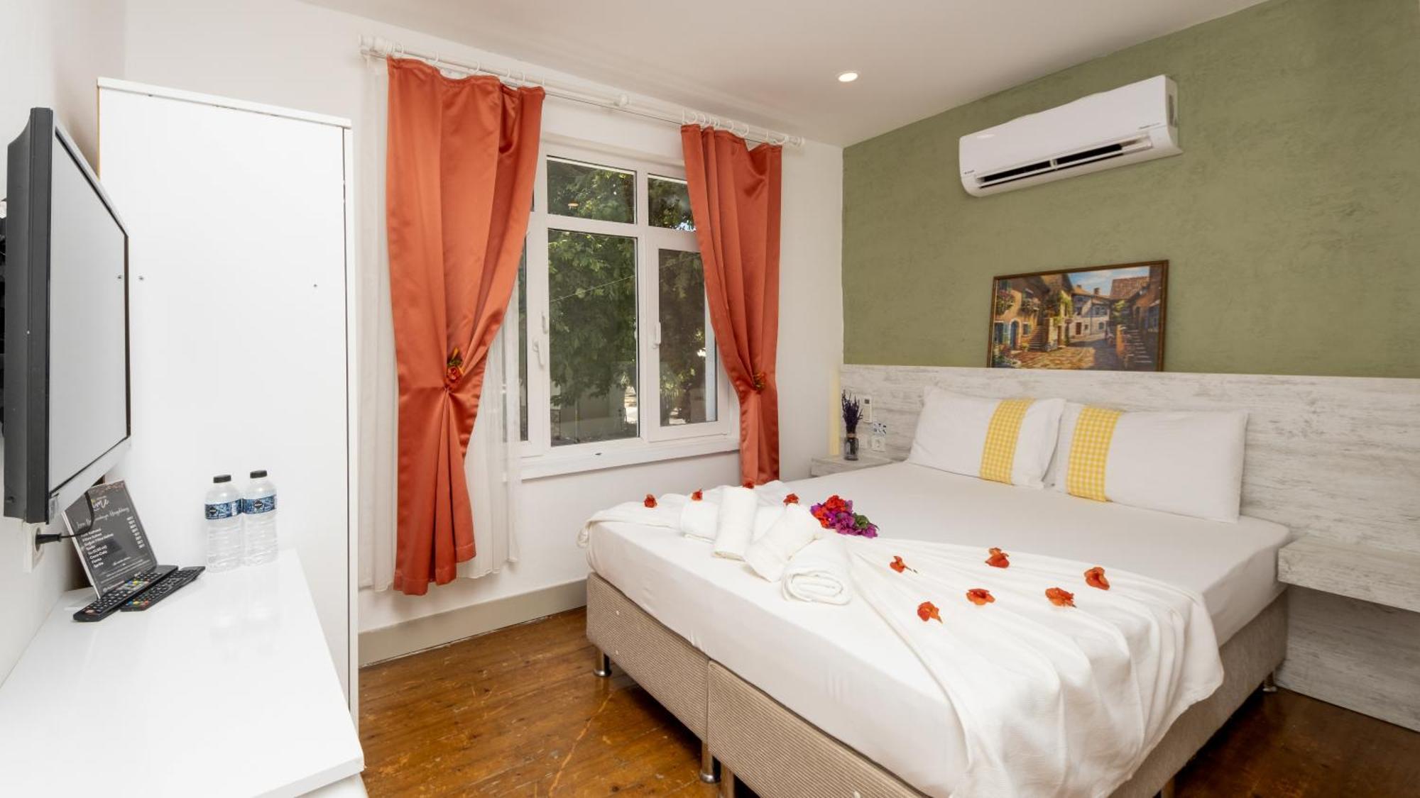 Lime Bozcaada Hotel ภายนอก รูปภาพ