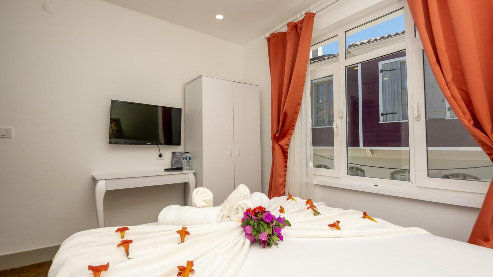 Lime Bozcaada Hotel ภายนอก รูปภาพ
