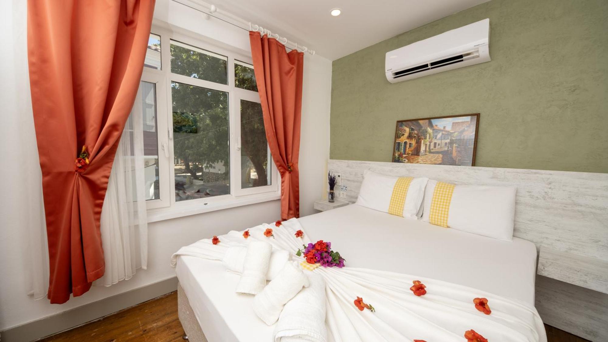 Lime Bozcaada Hotel ภายนอก รูปภาพ